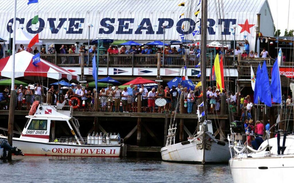 captains cove entertainment
