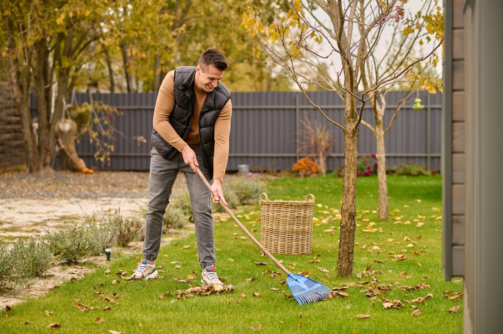 How to Keep Your Lawn Looking Neat and Even